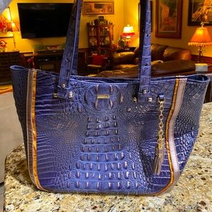 Brahmin medium Lena Andesite Lucca